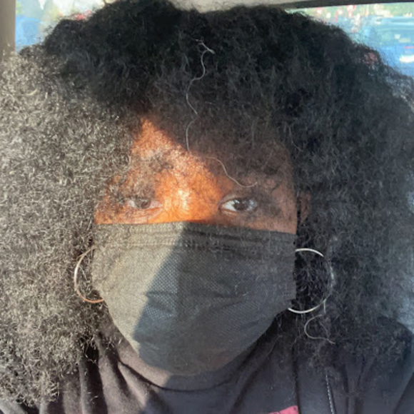 Meet your Posher, Leah - Picture 1 of 1